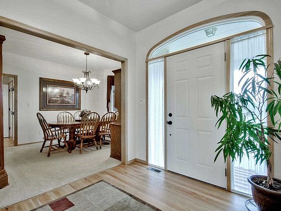 5th image of 15719 SW 140th St