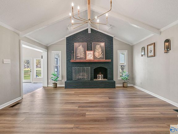 5th image of 2401 Old Creek Trl SE