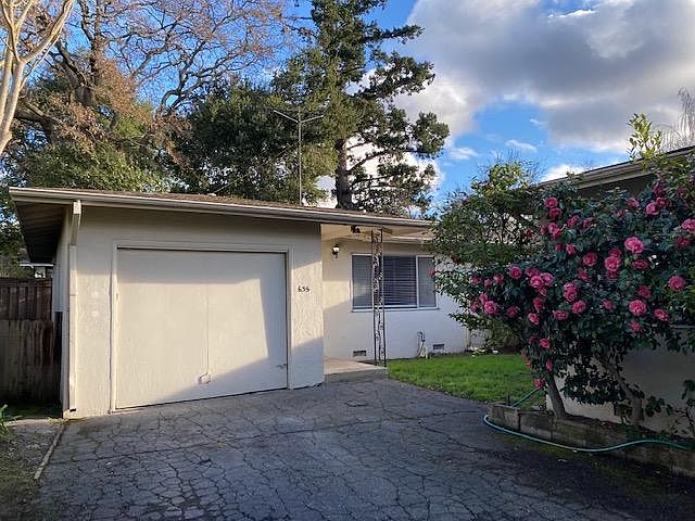 1st image of 635 Cambridge Ave