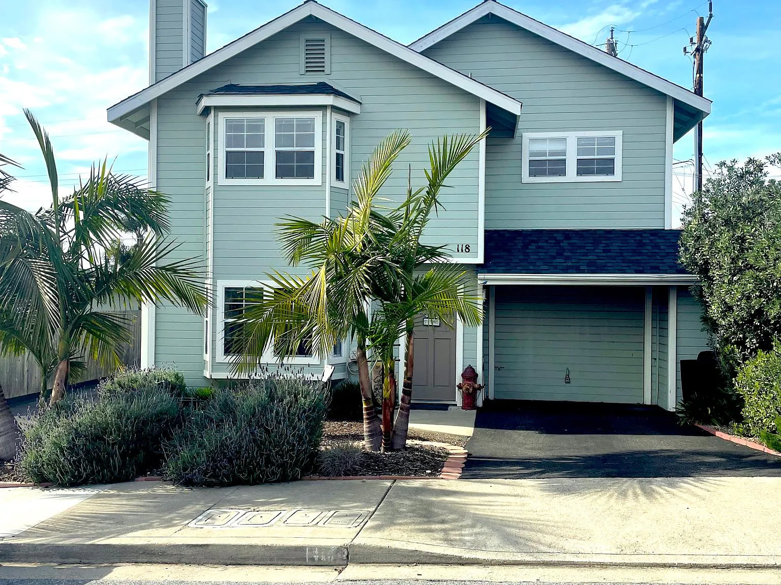 2 bed, 2.5 bath, 1050 sqft, $3,295 — Photo 2