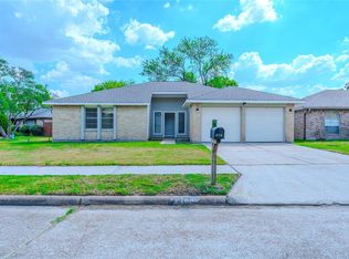 2714 Flintrock Cir, Houston, TX 77067