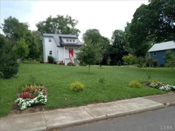 419 Lee St, Bedford, VA 24523