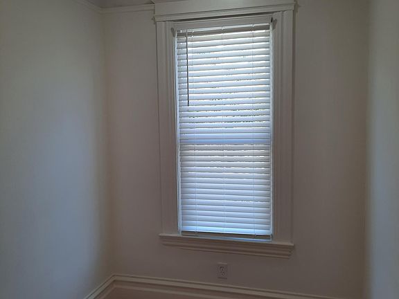 5th image of 61 Brosnan St