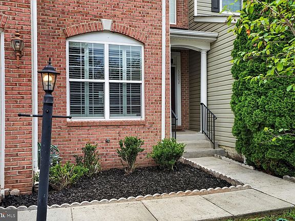 3rd image of 6002 Popes Creek Pl