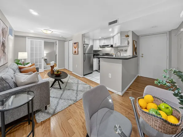 1436 Meridian Pl NW #L6, Washington, DC 20010