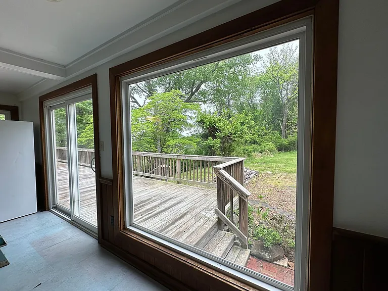 1127 Round Hill Dr — Photo 5