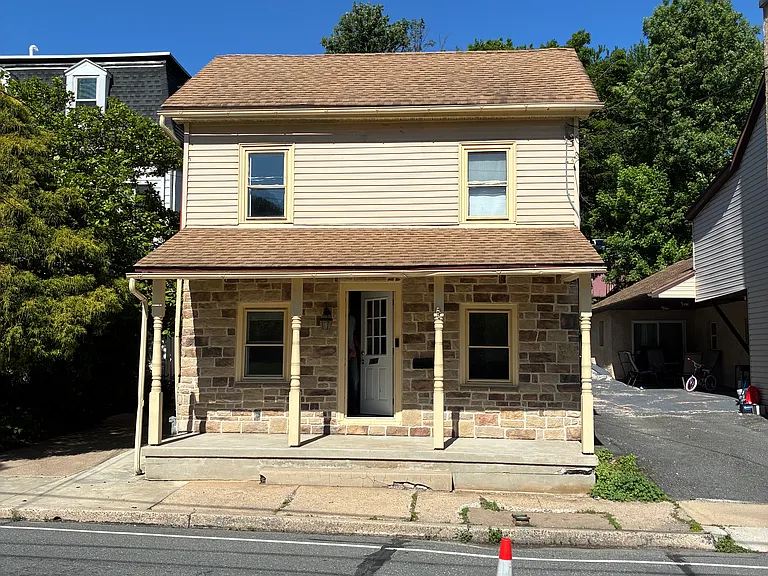 153 E Wyomissing Ave — Photo 1