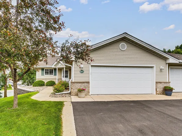 864 Woodland Ct, Mahtomedi, MN 55115