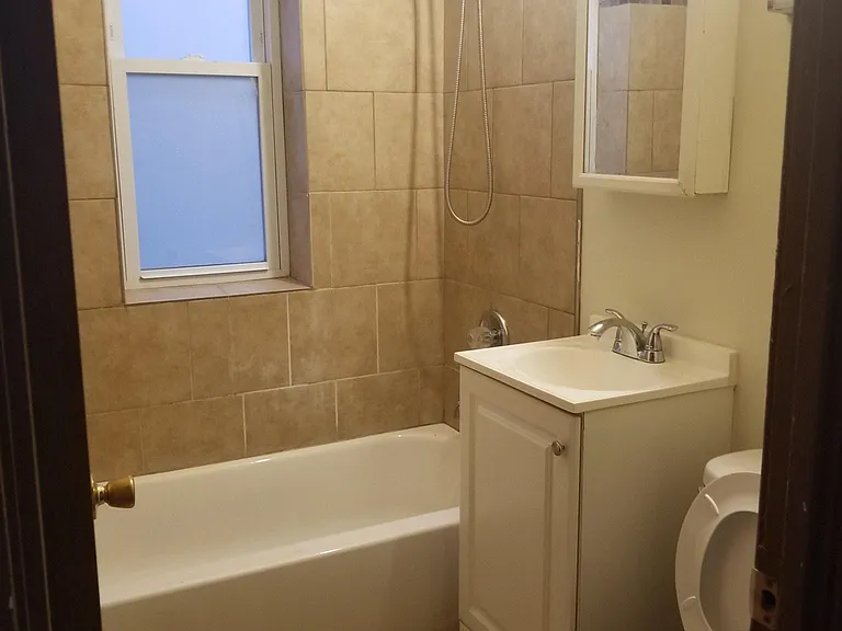 1746 N Linder Ave #1 — Photo 1