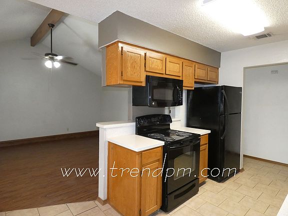 5th image of 317 Asbury Dr