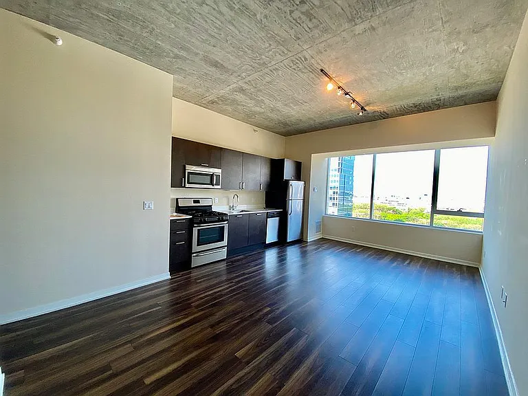 1345 S Wabash Ave #1402 — Photo 2