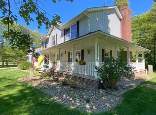 16055 Wake Robin Dr, Newbury, OH 44065