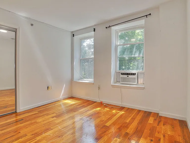 236 Van Horne St #3B — Photo 15