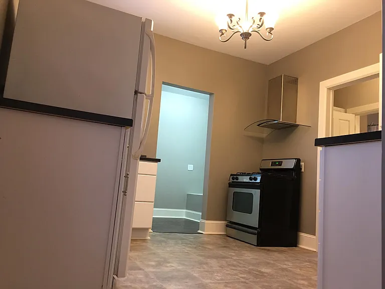 2129 James Ave N #1 — Photo 11