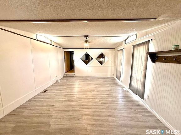 2nd image of 27 Prairie Sun Court