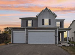 1897 Charleston Ln, Waconia, MN 55387