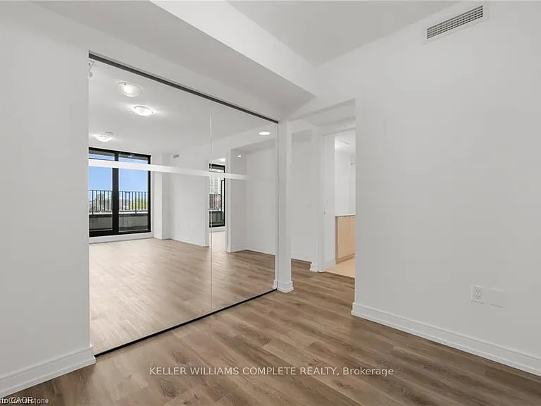 1 Jarvis St #526 — Photo 13