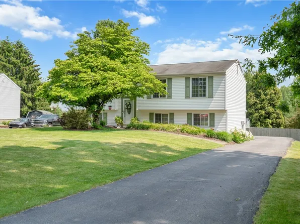 240 Pintail Rd, Gibsonia, PA 15044