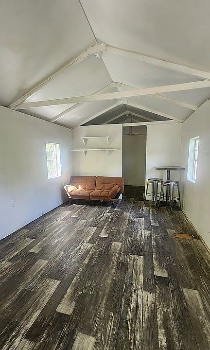 1st image of 735 Dry Run Rd