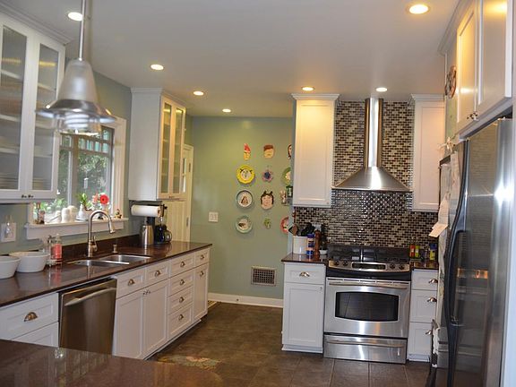 Chef's Kitchen with stainless steel appliances
