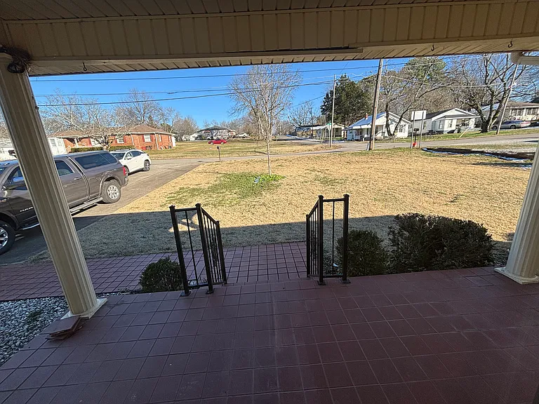 2519 Virginia Blvd NW — Photo 4