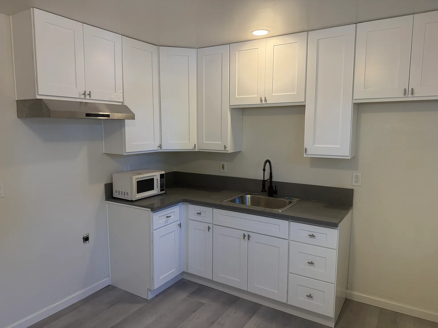 2 bed, $2,800 — Photo 2