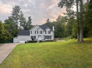 5 Whispering Pine Ln, Bridgeport, WV 26330