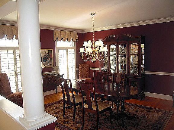 3rd image of 6110 Oakengate Way