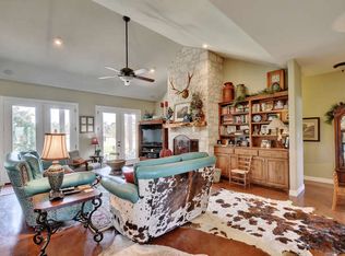 249 S Encino Xing #2-4, Liberty Hill, TX 78642