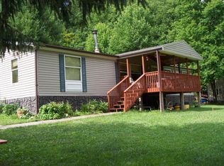 842 Big Branch Rd, Bluefield, VA 24605