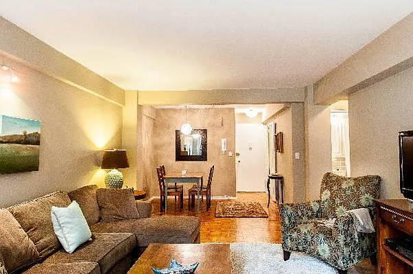 Sold by Level Group | media 9