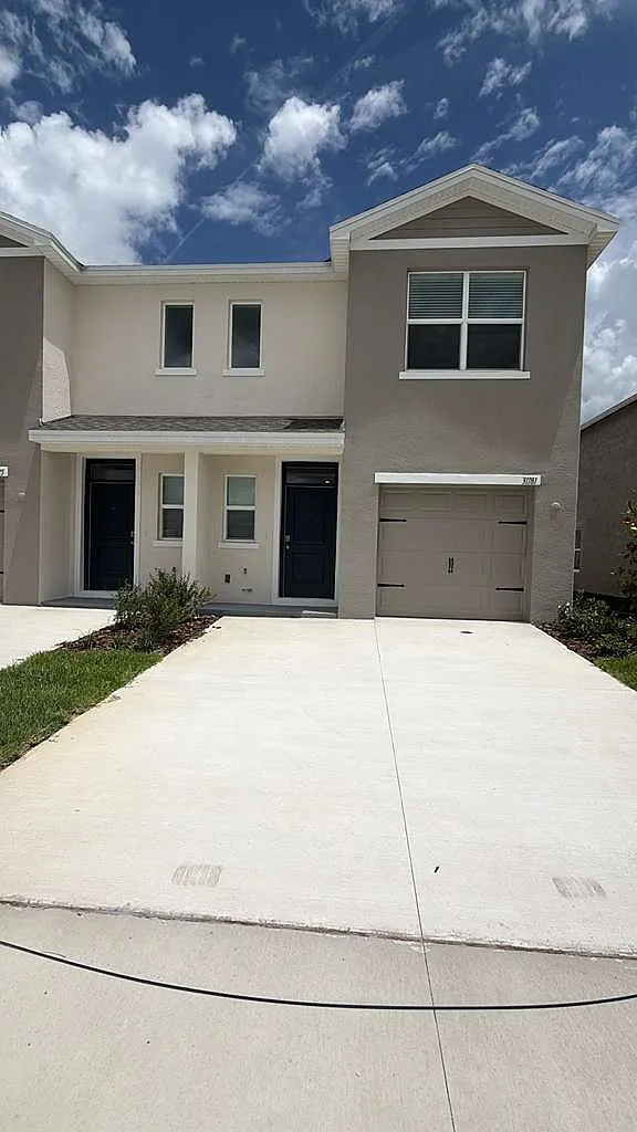 3 bed, 1500 sqft, $2,100 — Photo 3