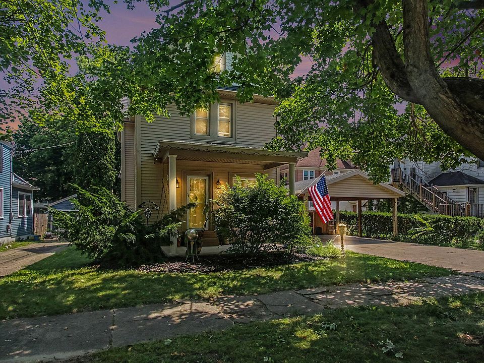 1st image of 210 Pine St