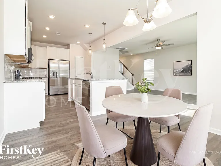 212 Ashborne Ln — Photo 6
