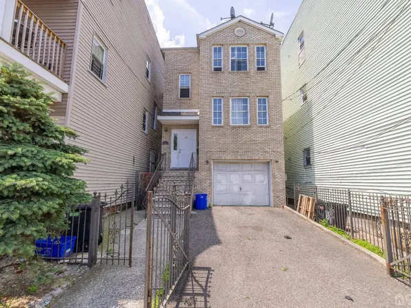 571 Hunterdon St, Newark, NJ 07108