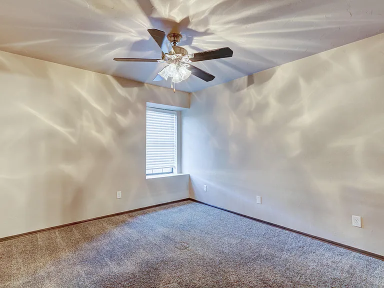 14415 N Pennsylvania Ave #B — Photo 11