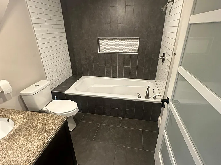 2420 Walnut St — Photo 10