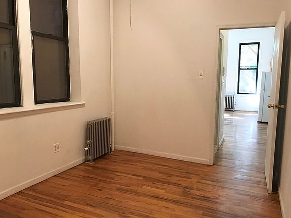 5th image of 350 Bedford Ave APT 3