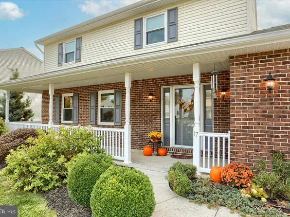 17 Bourbon Red Dr, Mechanicsburg, PA 17050