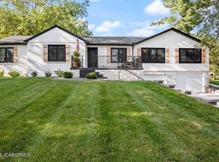 3128 Country Club Dr, Jefferson City, MO 65109