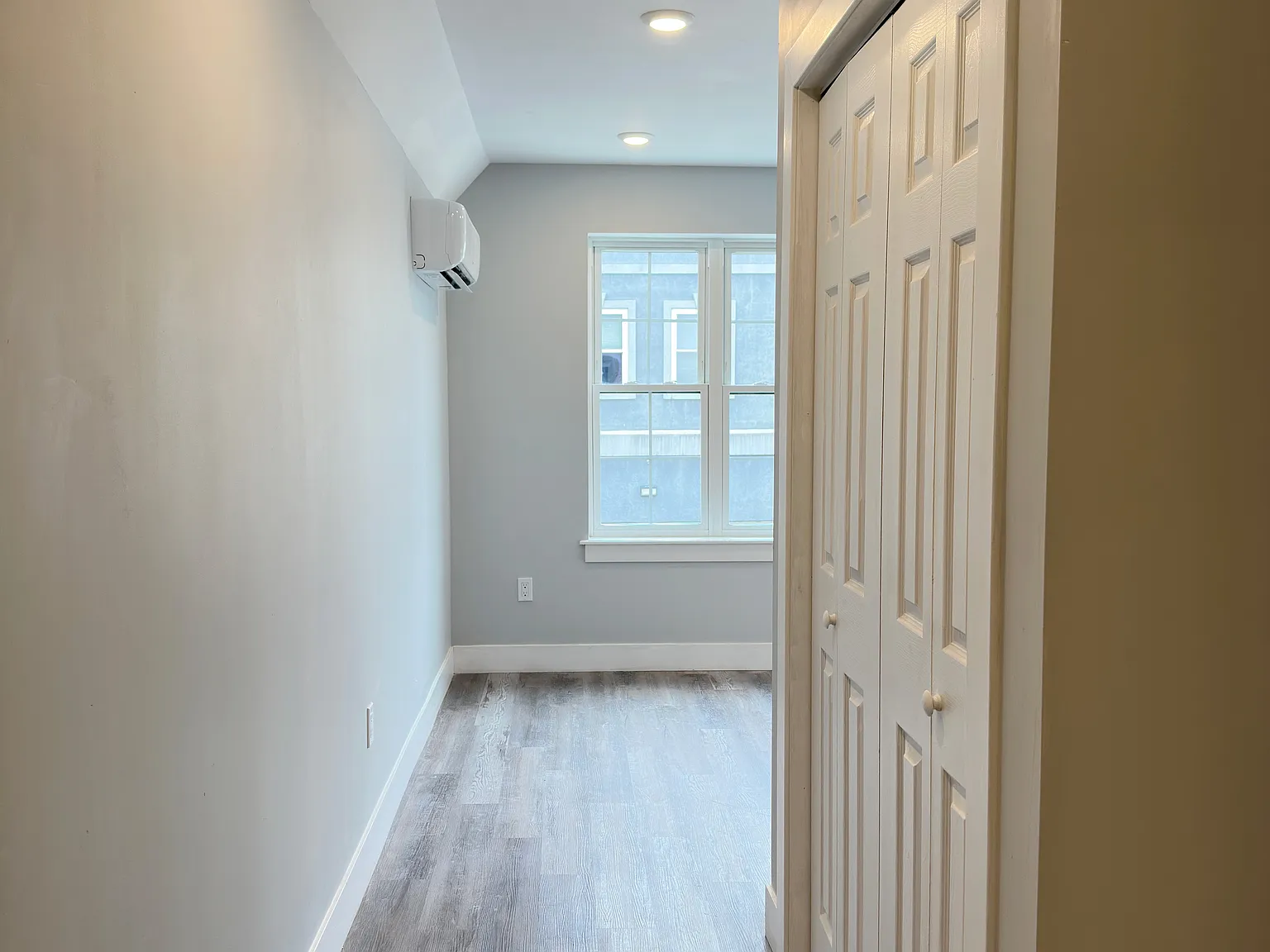 2809 S Warnock St — Photo 3
