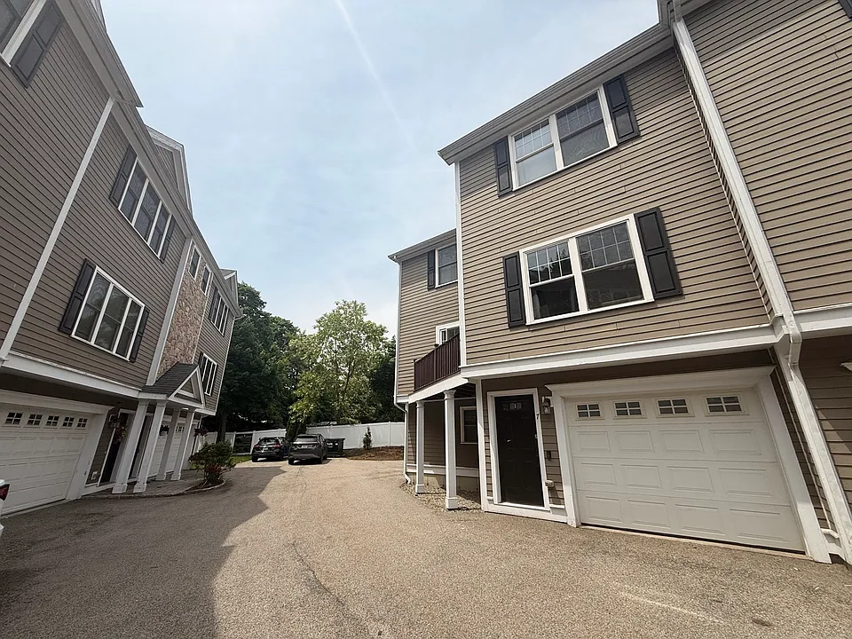 159 Willard St #7