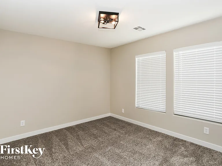 3336 Palatine Hills Ave — Photo 11