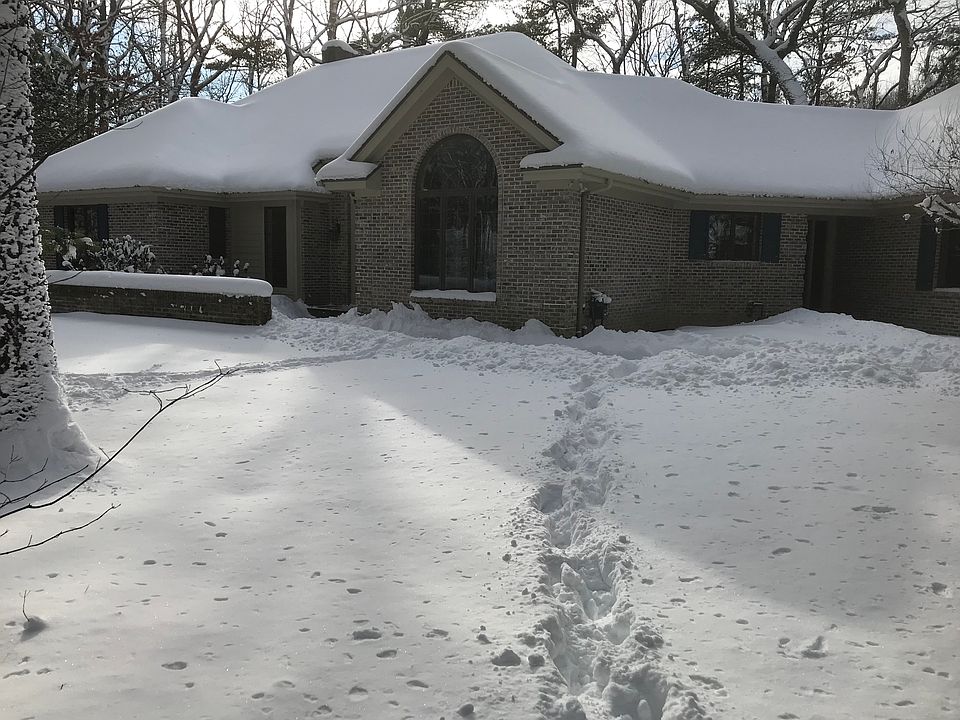 1st image of 1568 Winterwood Dr NE