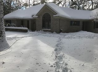 1568 Winterwood Dr NE, Grand Rapids, MI 49525