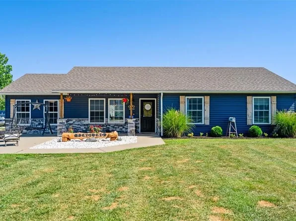226 E Main St, Parker, KS 66072