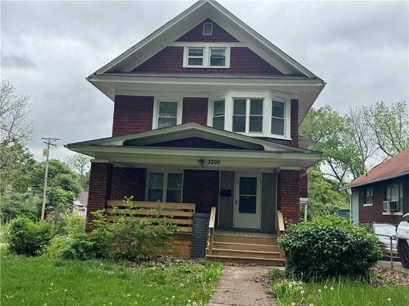 3200 Lockridge St, Kansas City, MO 64128