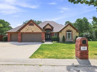 120 Sandtrap Dr, Durant, OK 74701