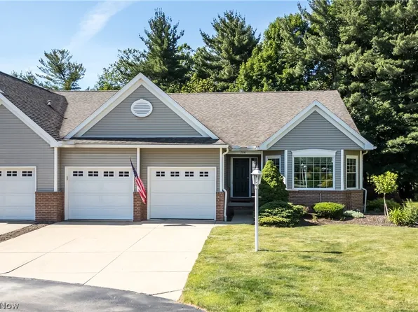 2841 Stratford Cir, Akron, OH 44312
