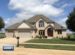 519 E Knights Rd, Sandwich, IL 60548